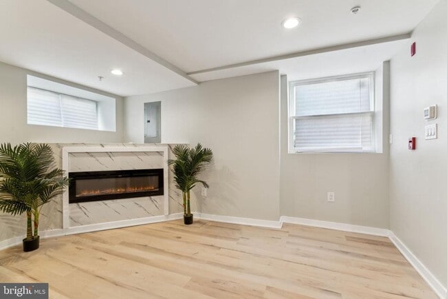 Building Photo - 431 S 62nd St