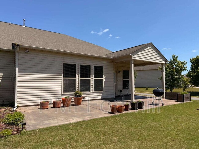 Building Photo - 3901 Kestrel Ln