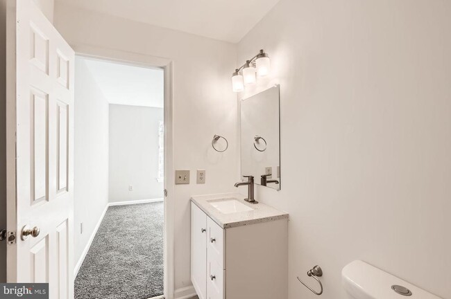Building Photo - 8813 Stoneridge Cir
