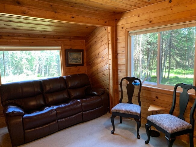 Building Photo - LONG TERM RIVERFRONT CABIN