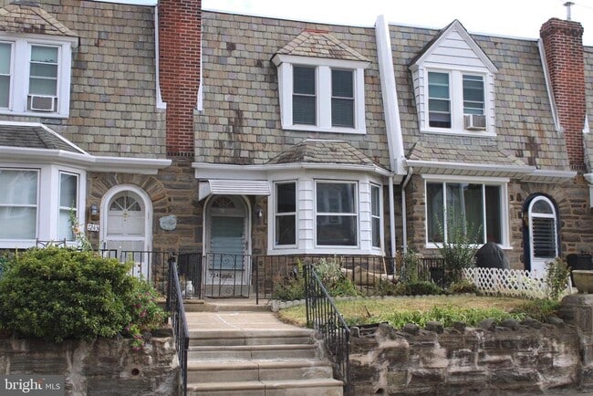Building Photo - 7241 Cottage St