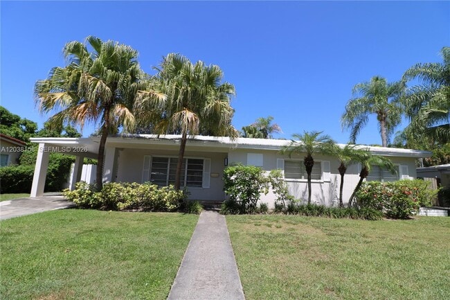 Building Photo - 8025 SW 62nd Pl