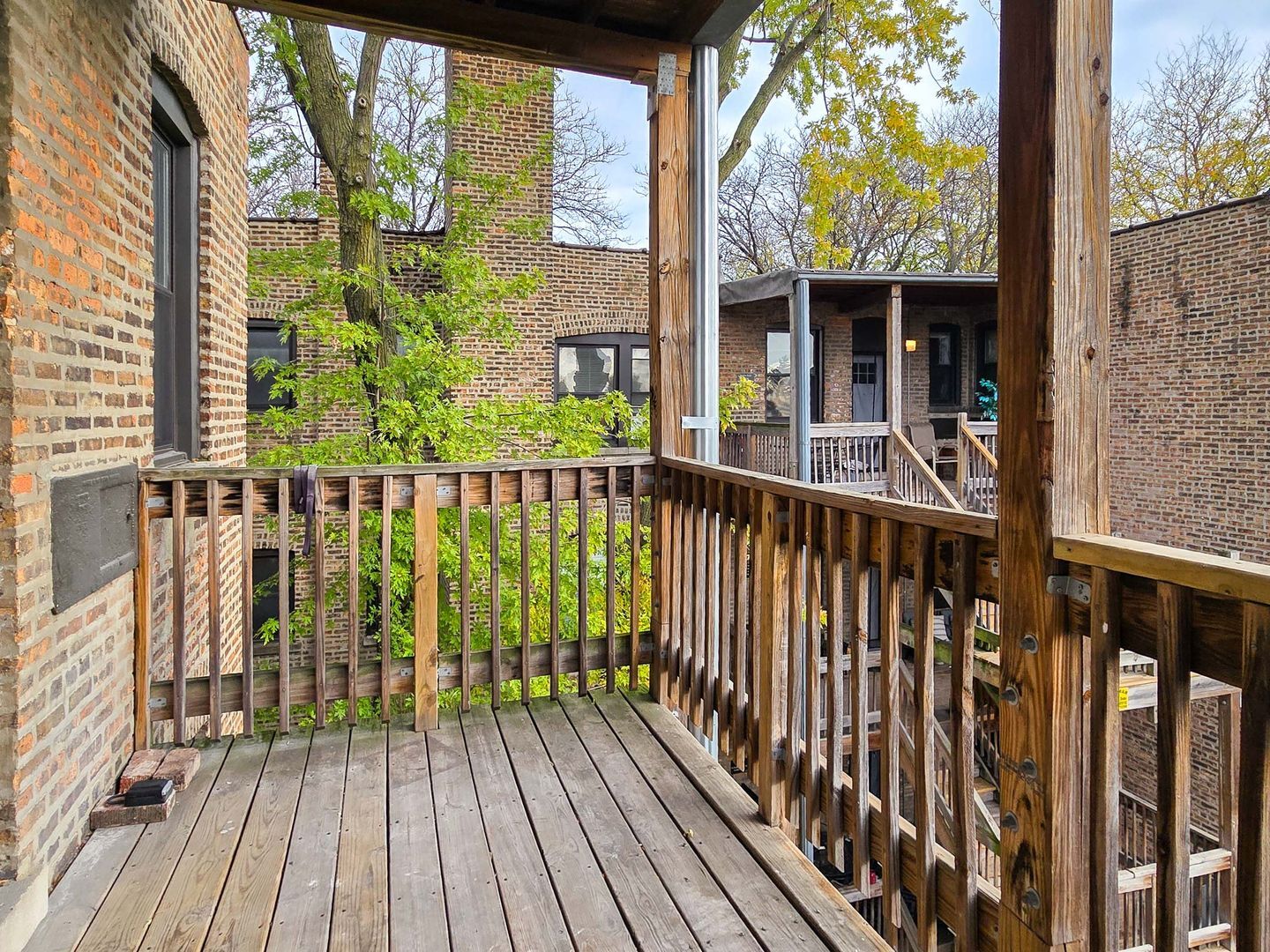 Building Photo - 2253 W Argyle St