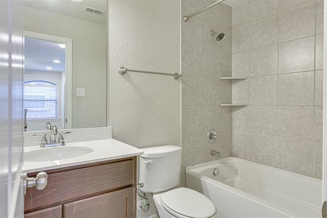 Building Photo - 4772 Bridgewater St