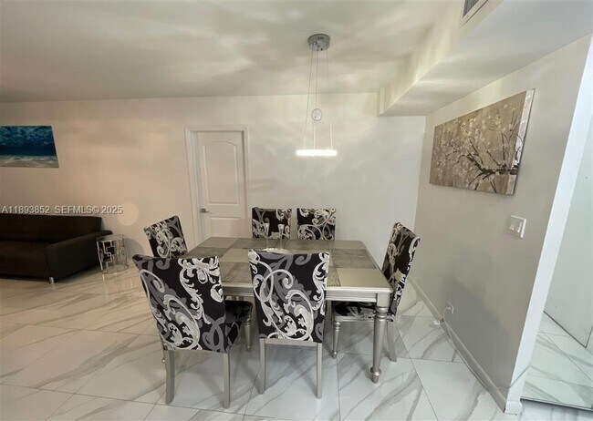 Building Photo - 251 174th St