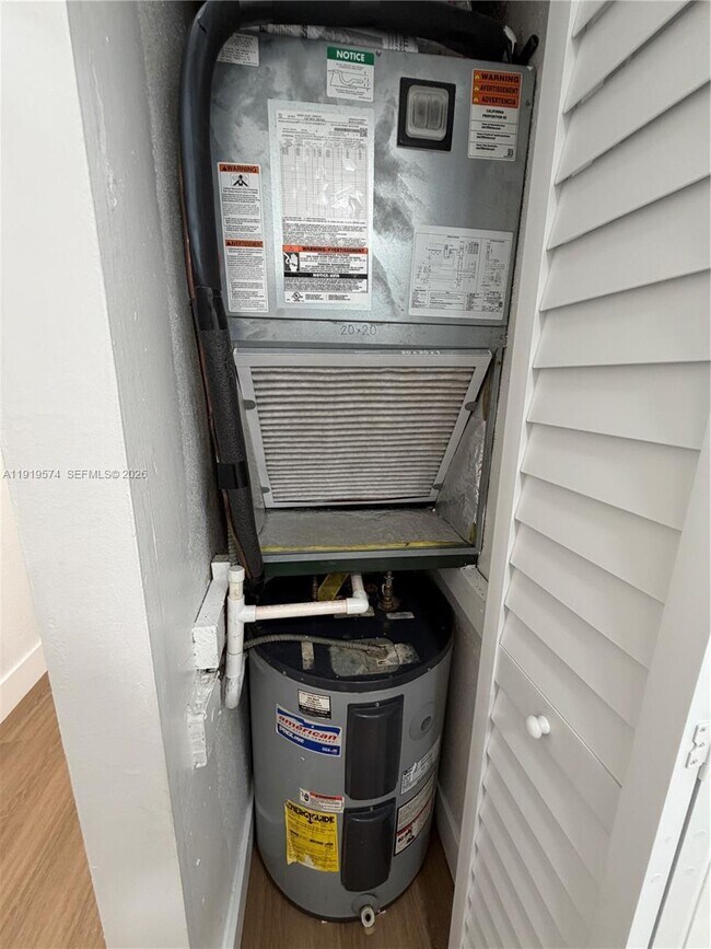 Building Photo - 1927 NW 20th Ave