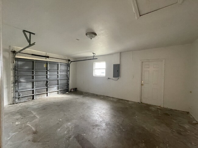 Building Photo - Now Available in Lehigh-3 Bedroom 2 Bath D...