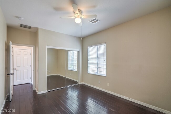 Building Photo - 2464 Sturrock Dr