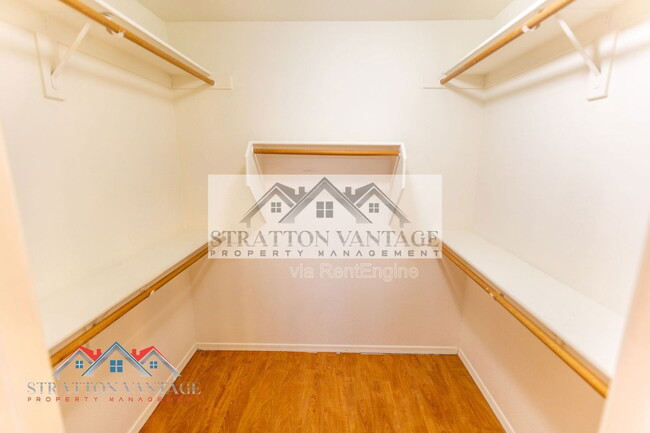 Building Photo - 4831 W Kristal Way