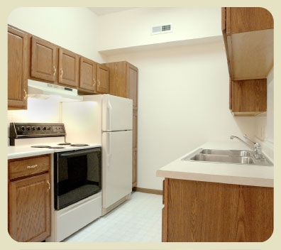 Kitchen - Potters Creek Apartments