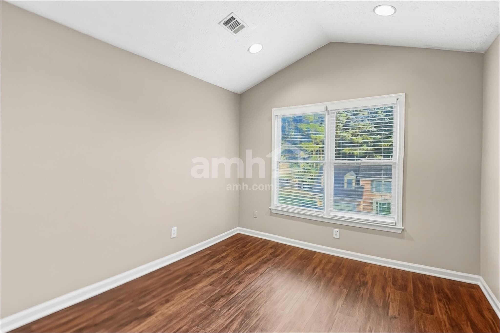 Building Photo - 2175 Carlysle Cove Dr