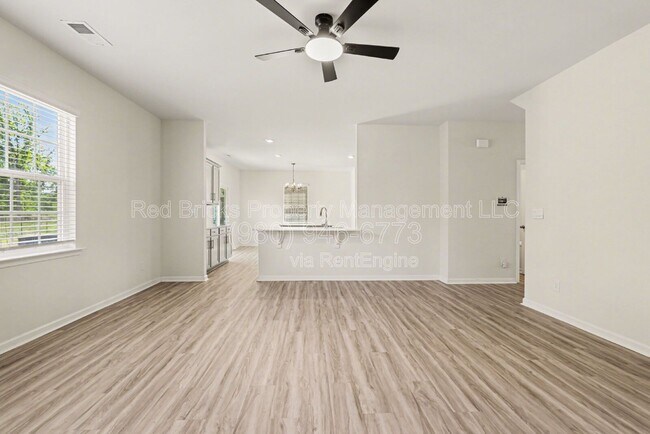 Building Photo - 1362 Secrest Cmns Dr