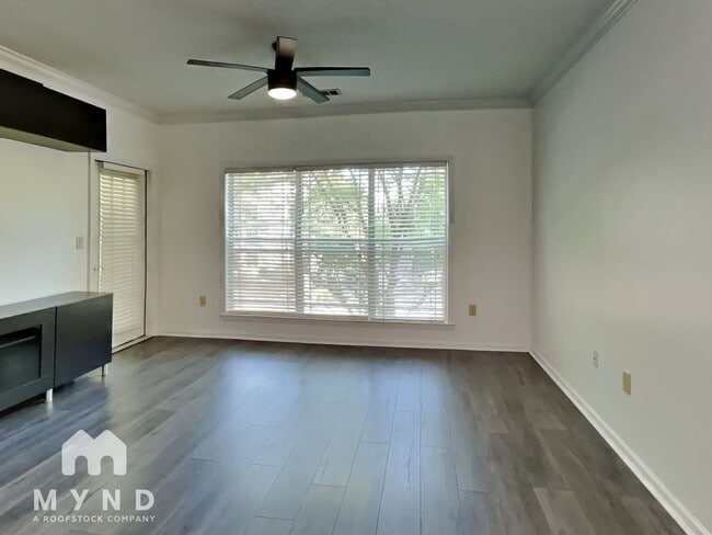 Building Photo - 4333 Dunwoody Park