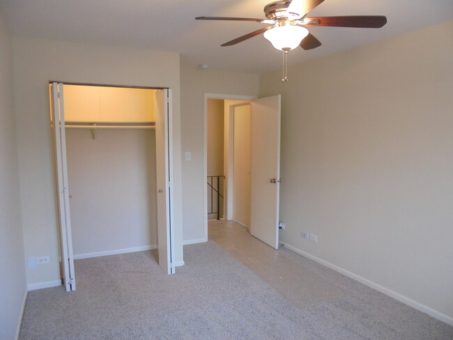 Building Photo - 302 Teak Ln