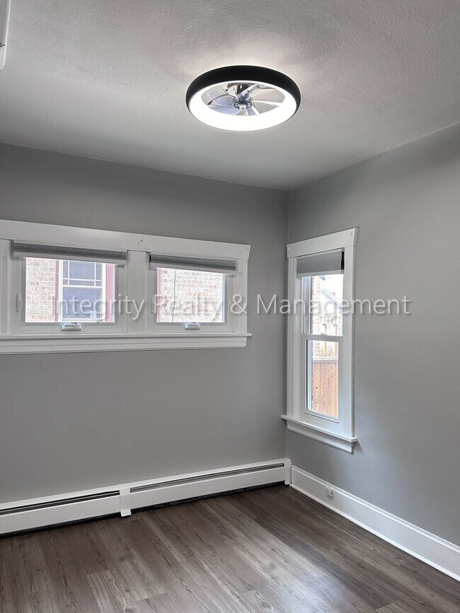 Building Photo - 4631 W Moncrieff Pl