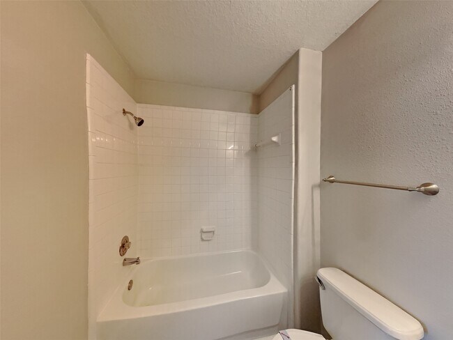 Building Photo - 6303 Tall Canyon Ct