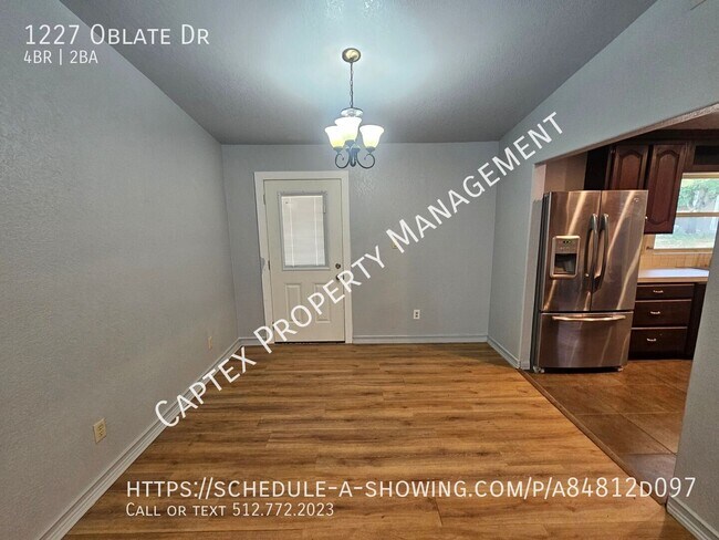 Building Photo - 1227 Oblate Dr