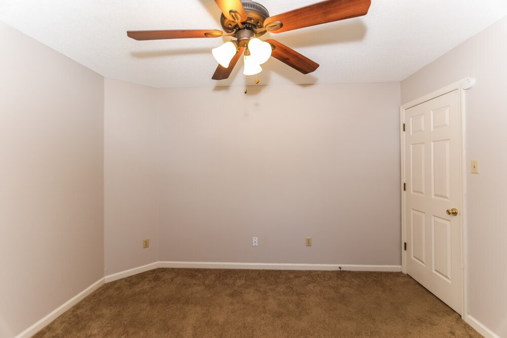 Building Photo - 6664 Laurel Valley Dr