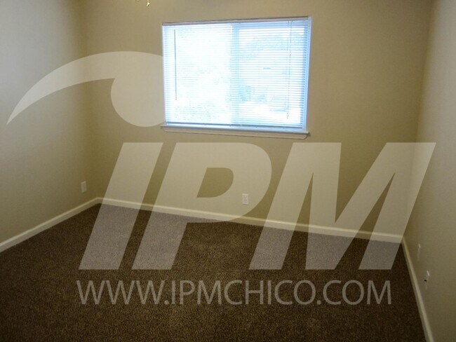 Building Photo - 583 Morgan Dr