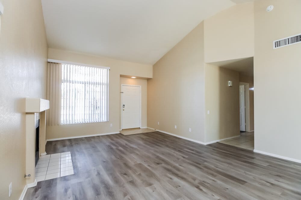 Building Photo - 1130 N Meadows Dr