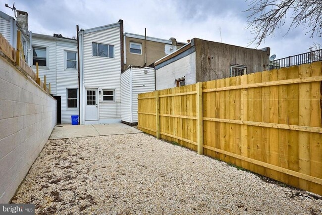 Building Photo - 3015 Salmon St