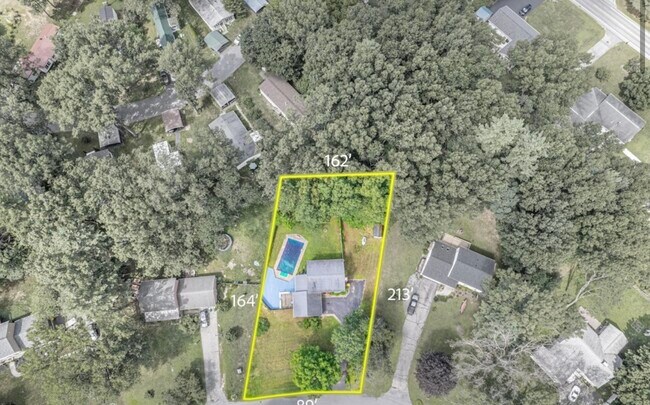 Building Photo - 16 Christina Ct