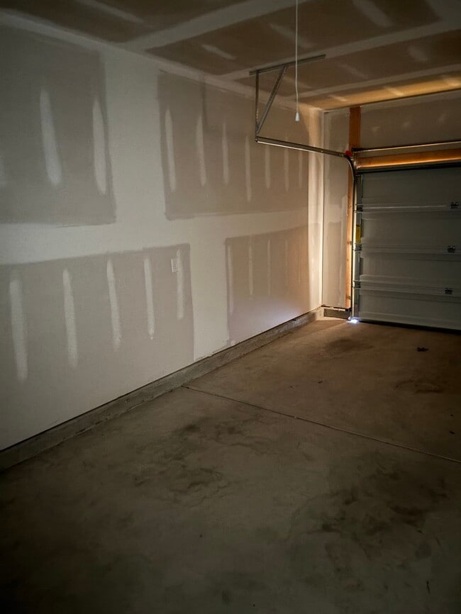 Building Photo - 68 Harvest Moon Dr