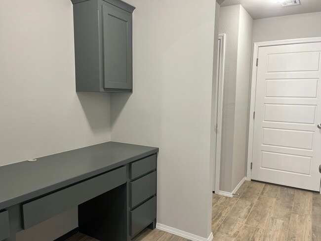 Building Photo - 1808 E. Van Buren PL.