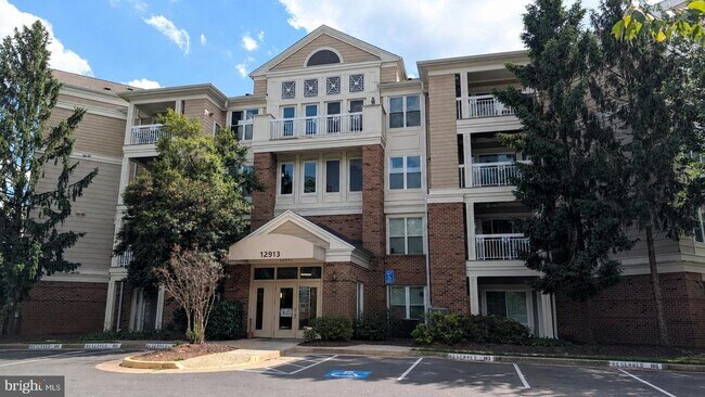 Building Photo - 12913 Alton Square