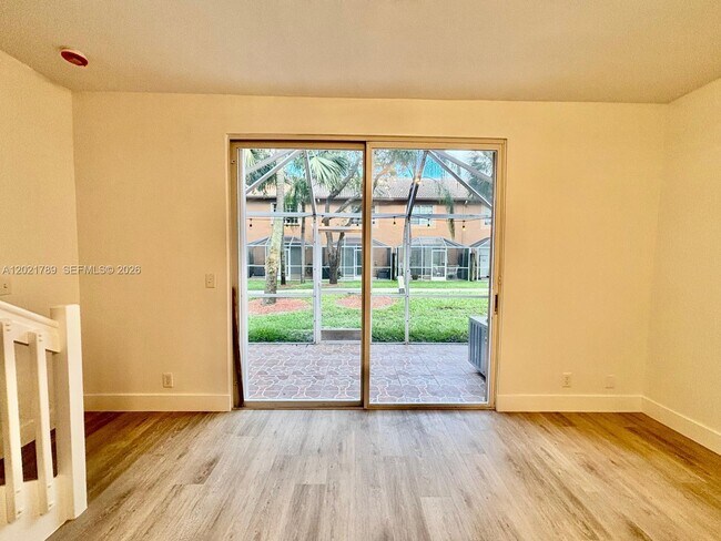 Building Photo - 1498 Barcelona Way