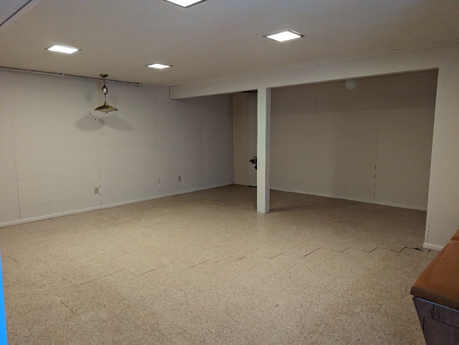 Building Photo - 109 Riverview C