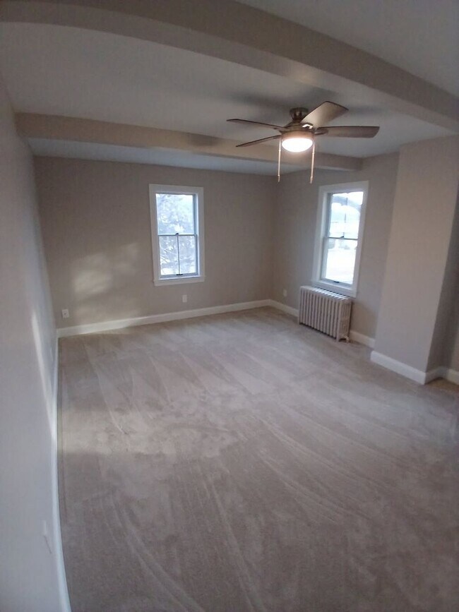 Building Photo - SPACIOUS RENOVATED FARMHOUSE AVAIL. FOR RENT!