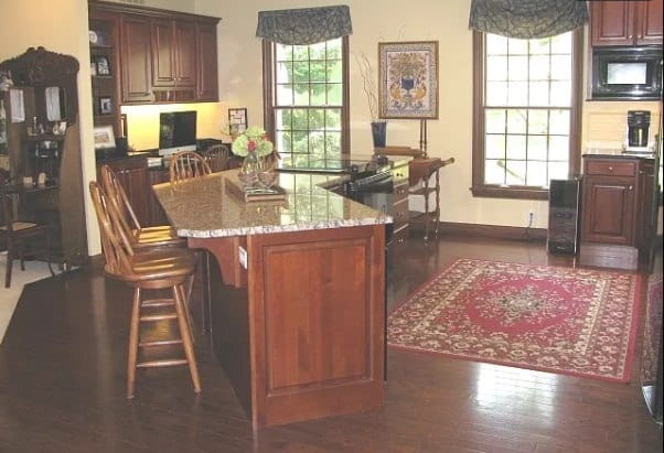 Building Photo - 3841 Valley View Dr