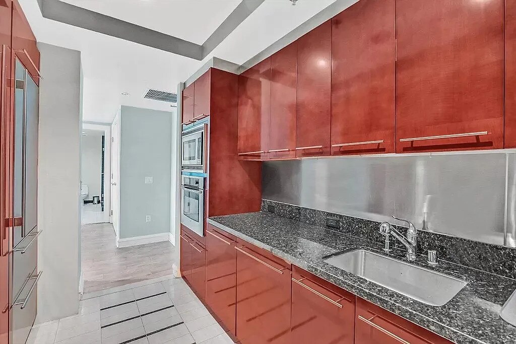 Building Photo - 2700 Las Vegas Blvd S