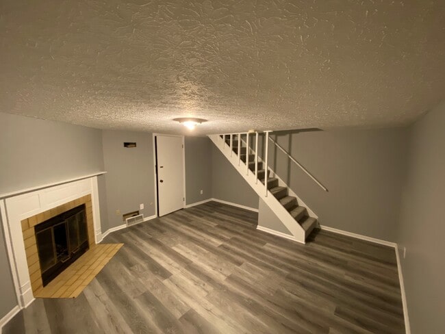 Building Photo - 7378 Chaparral Rd