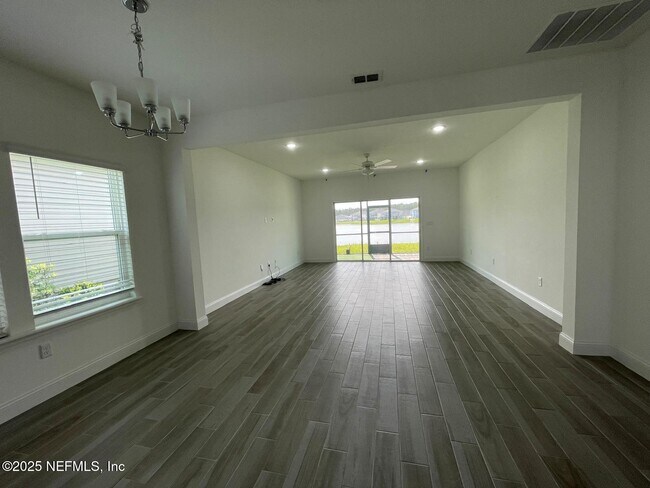 Building Photo - 182 Pine Candle Way