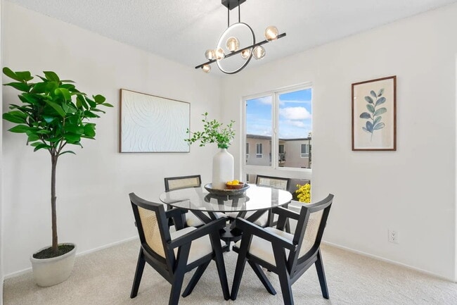 Building Photo - "Chic 1-Bedroom San Mateo Retreat with Mod...
