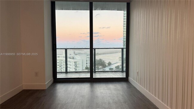 Building Photo - 501 NE 31st St