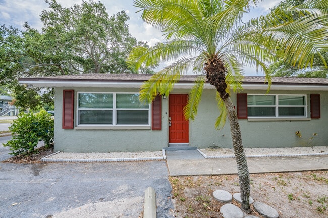 Building Photo - 1506 Leo Ln E