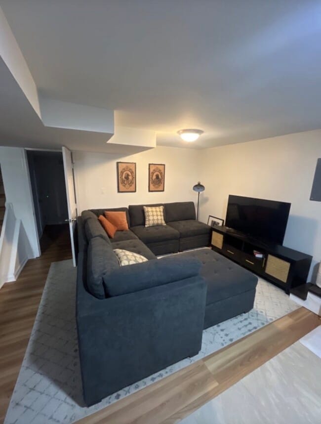 Building Photo - 5117 Kenesaw St