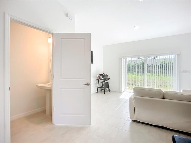 Building Photo - 16642 San Nicola Pl