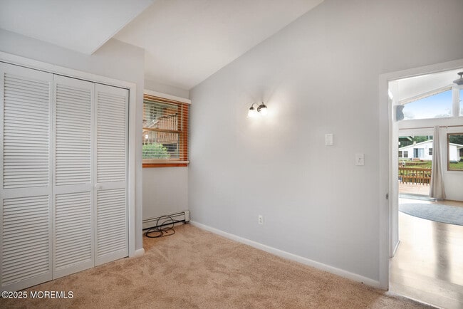 Building Photo - 9 Admiral Dr