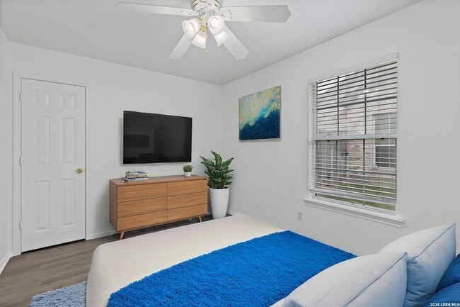 Building Photo - 3045 Pine Valley Dr