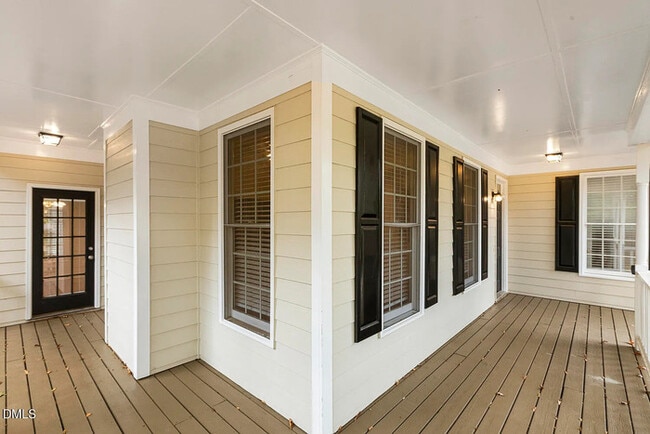 Building Photo - Earn Wealth While Leasing - Like a Homeowner - Lease to Own