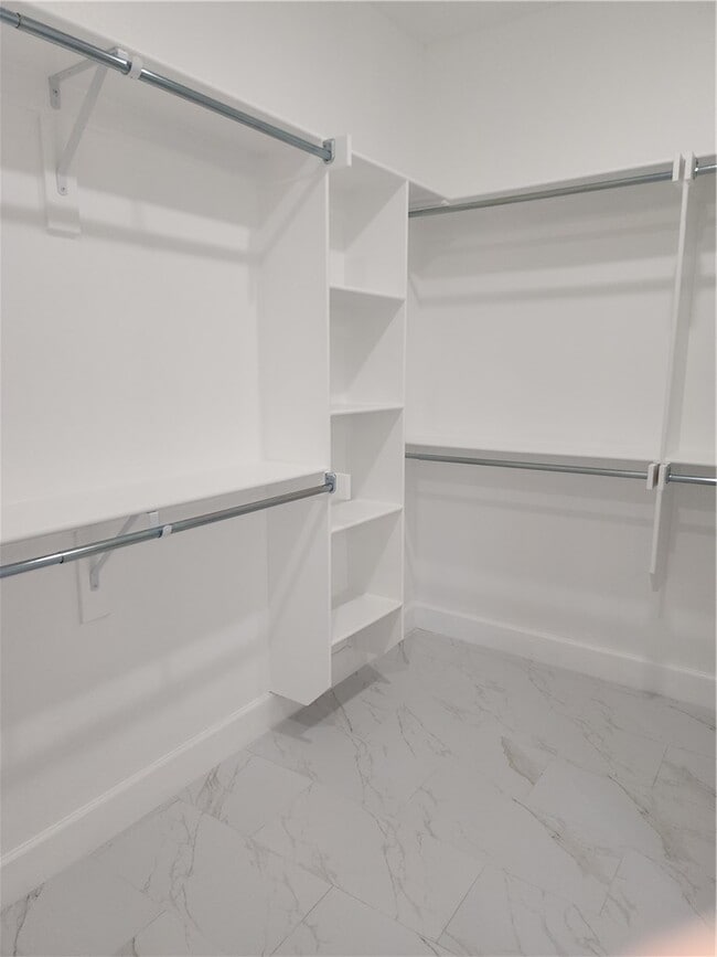 Building Photo - 2700 SW Blustery Dr