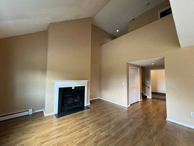 Building Photo - Spacious 3-Bedroom 3 Bath Condo on Ascutney Mountain – Nature at Your Doorstep