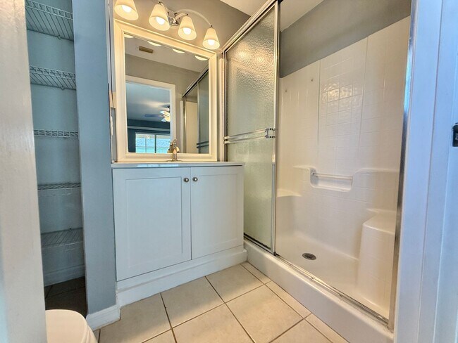 Building Photo - 2BR 2BA Updated Duplex in Sebastian Highlands