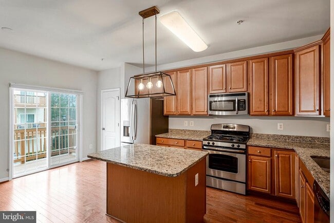 Building Photo - 24667 Byrne Meadow Square