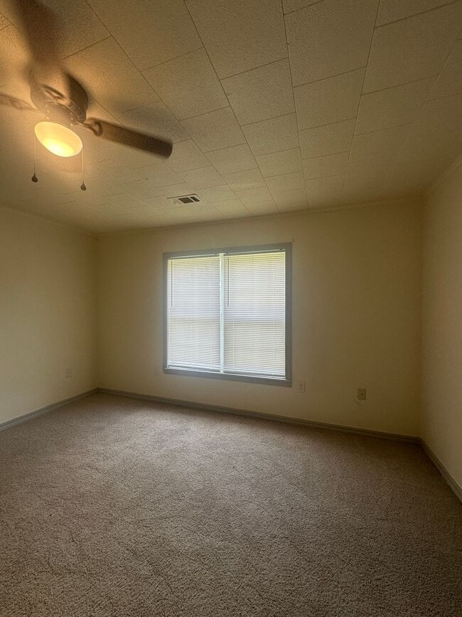 Building Photo - 171 Rudy Rd