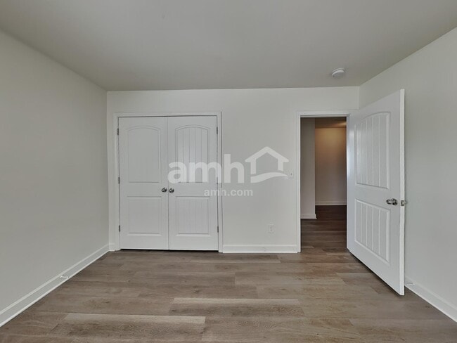 Building Photo - 3013 Corrona Ln